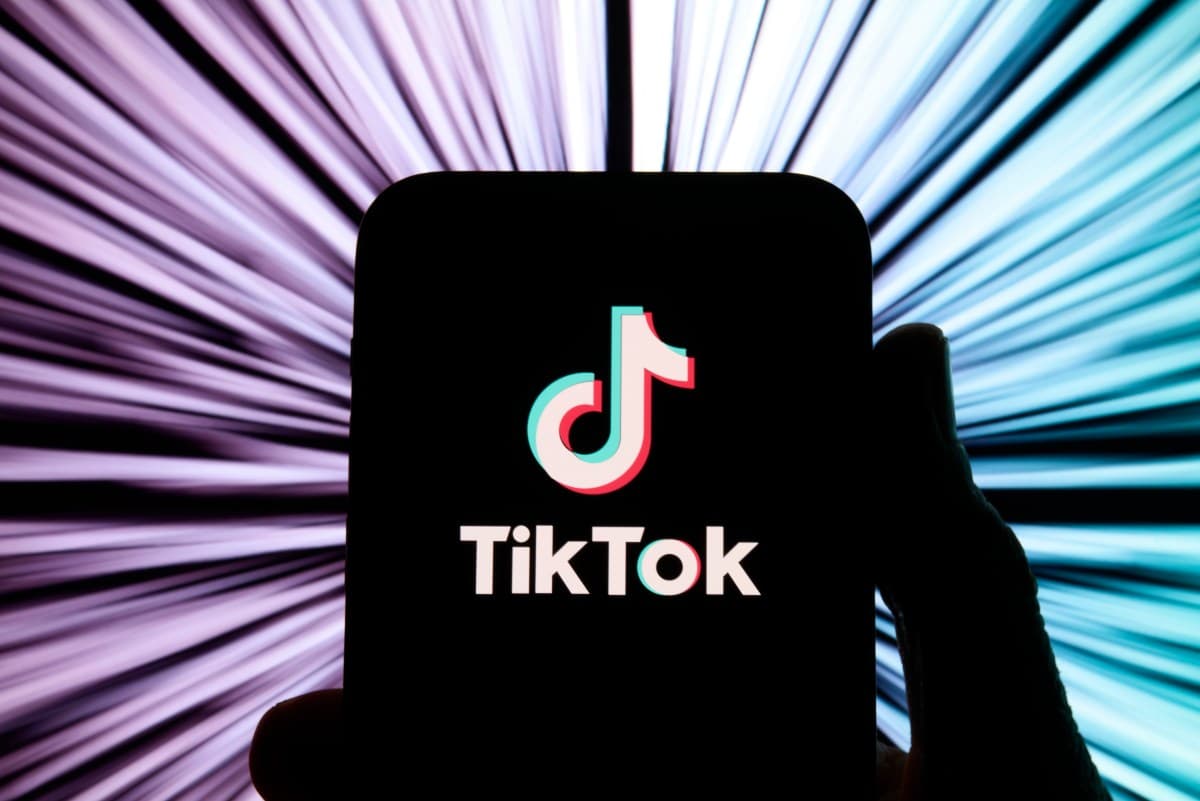 TikTok запустил ИИ-ассистента для покупок и оплату в один клик